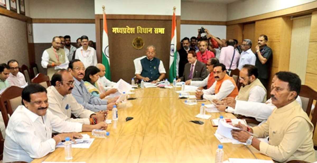 मध्य प्रदेश विधानसभा में पहले दिन जोरदार हंगामा, कार्यवाही स्थगित